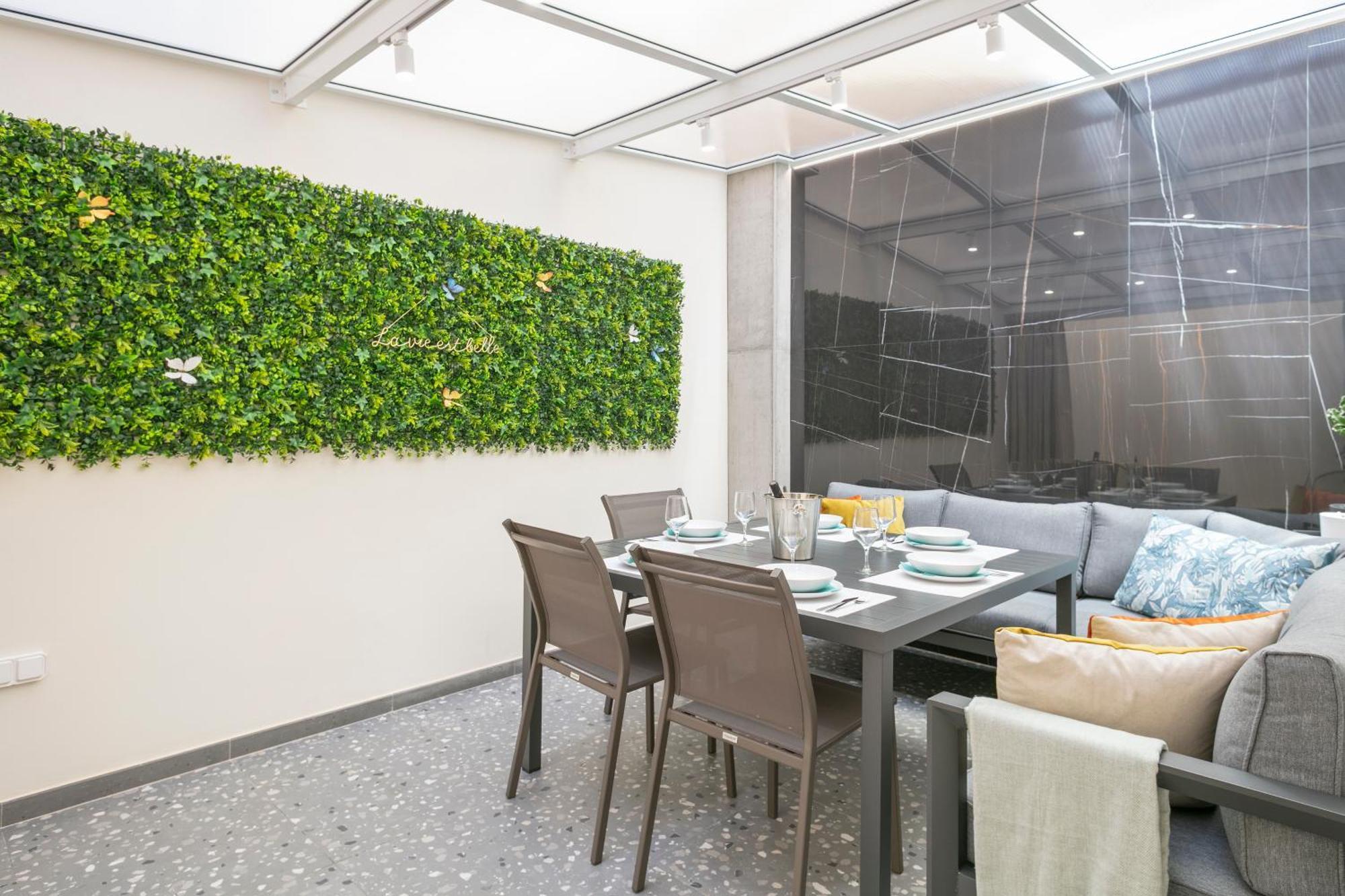 Boutique Plaza Catalonia Suites Cornella Cornellà de Llobregat Екстериор снимка