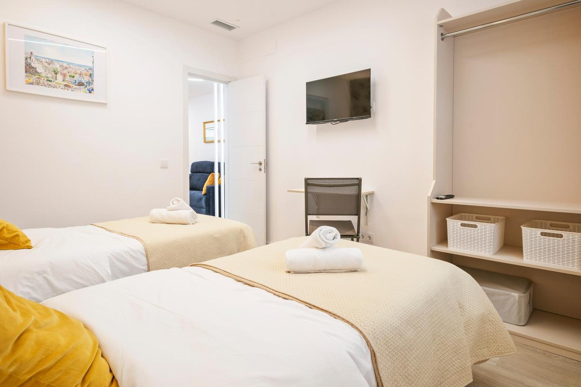 Boutique Plaza Catalonia Suites Cornella Cornellà de Llobregat Екстериор снимка