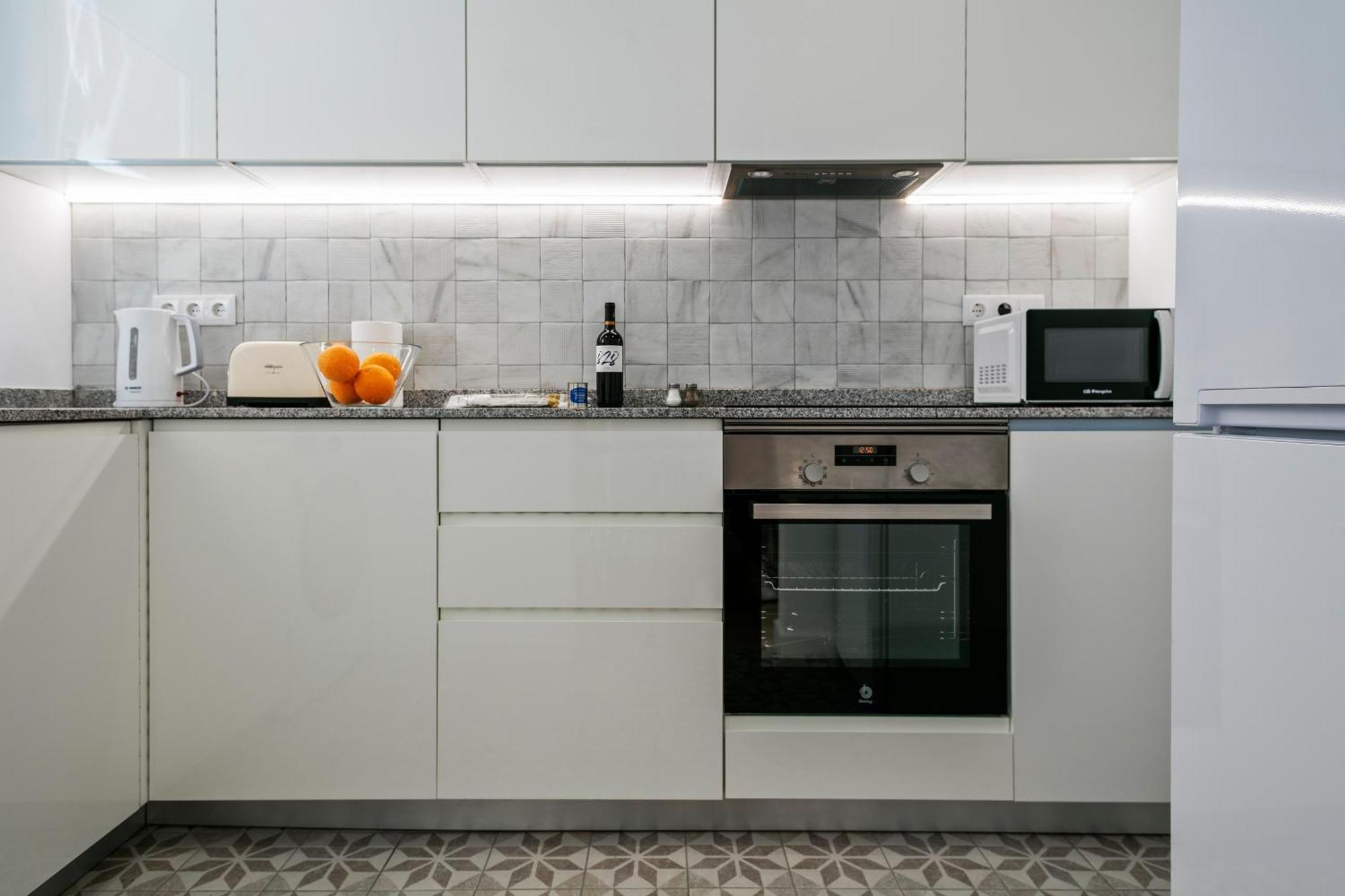 Boutique Plaza Catalonia Suites Cornella Cornellà de Llobregat Екстериор снимка