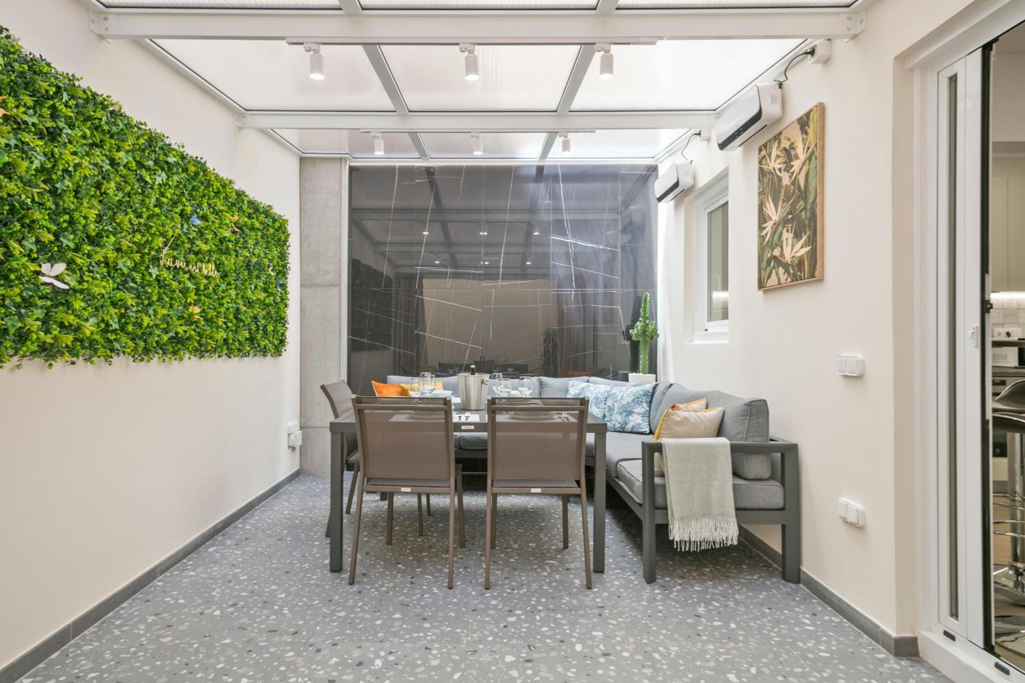 Boutique Plaza Catalonia Suites Cornella Cornellà de Llobregat Екстериор снимка
