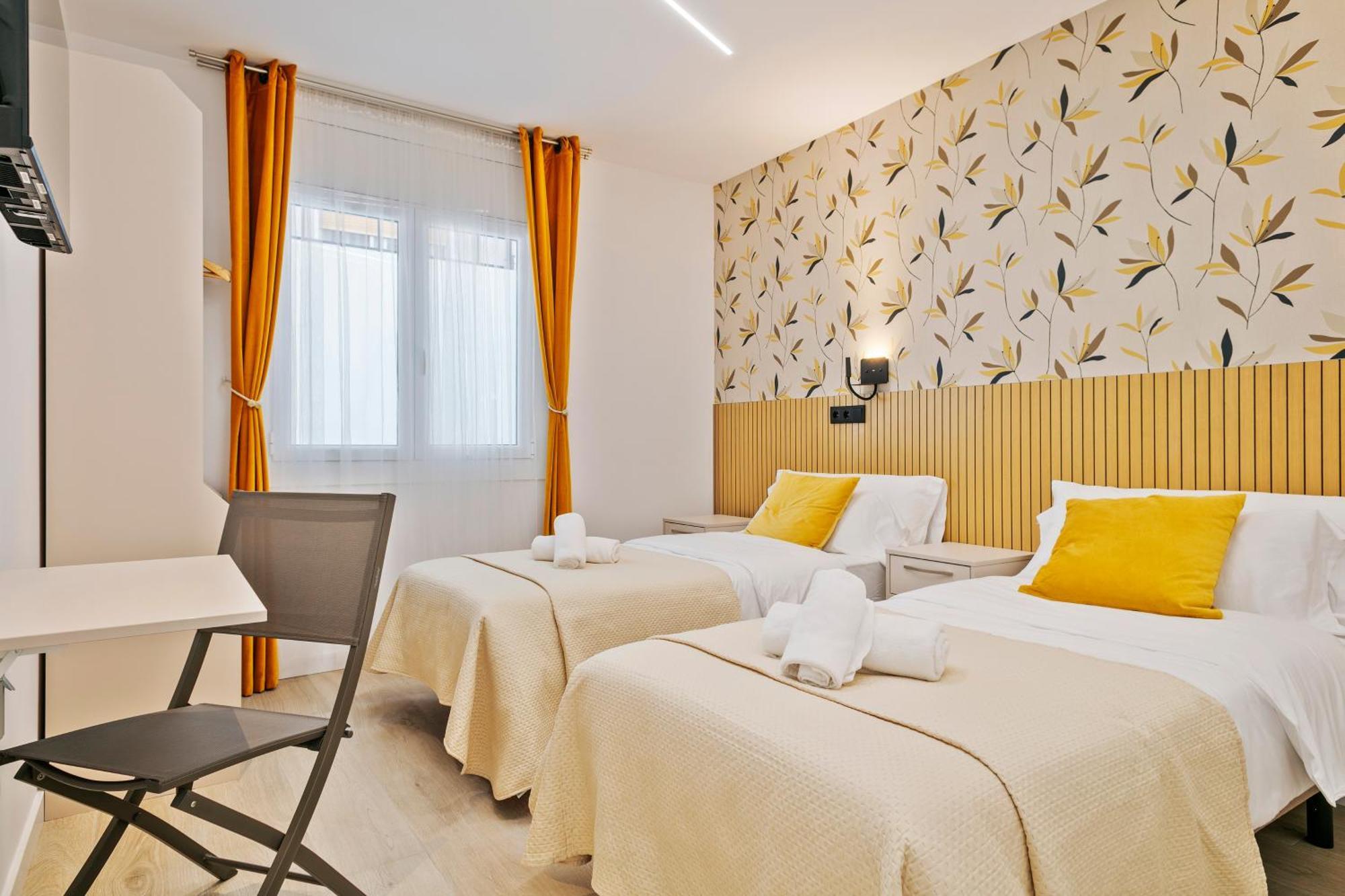 Boutique Plaza Catalonia Suites Cornella Cornellà de Llobregat Екстериор снимка