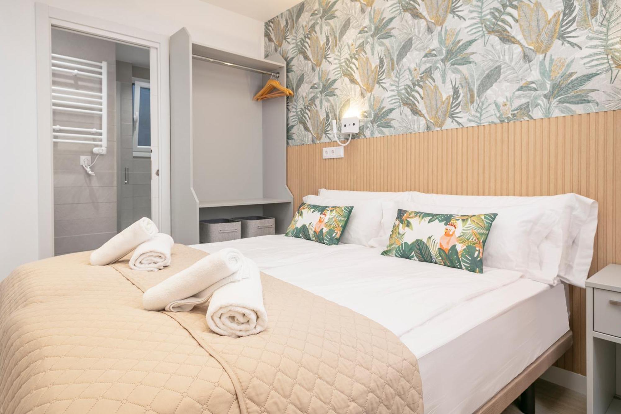 Boutique Plaza Catalonia Suites Cornella Cornellà de Llobregat Екстериор снимка